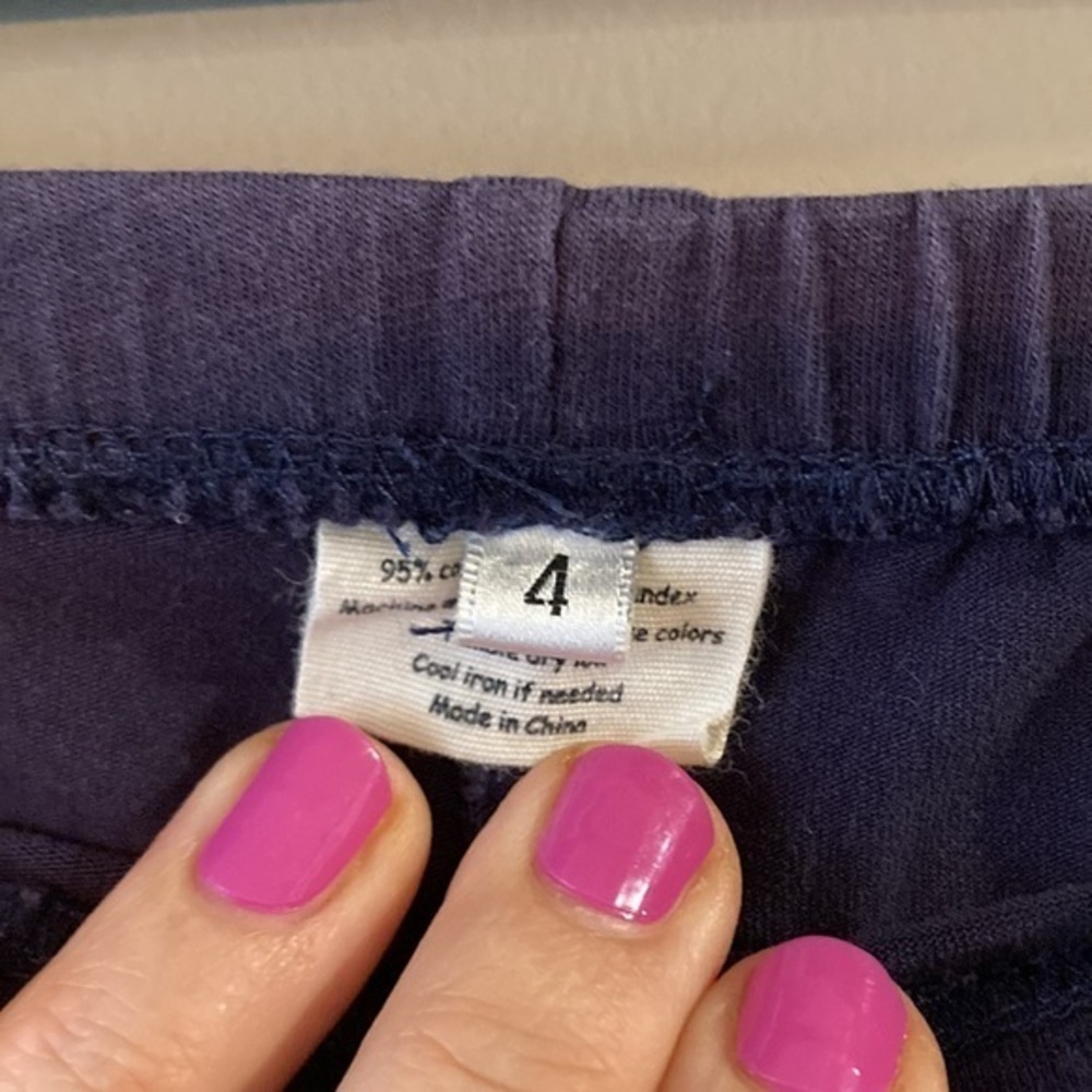 Navy Ruffle-bottom Leggings - Picture 2 of 3